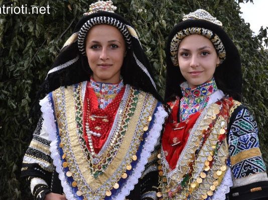 Предания за каракачаните в България