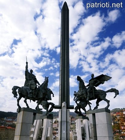 Паметникът на Асеневци във Велико Търново бил издигнат за 8 месеца!