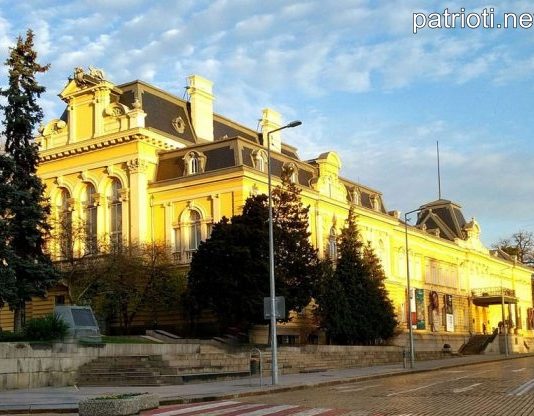 Националната художествена галерия – дом на полета и вечността в изобразителното изкуство