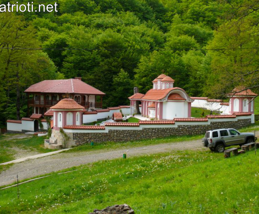 Манастирът край село Одраница – едно райско място