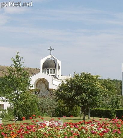 Храм-паметник „Св. Петка Българска” – село Рупите