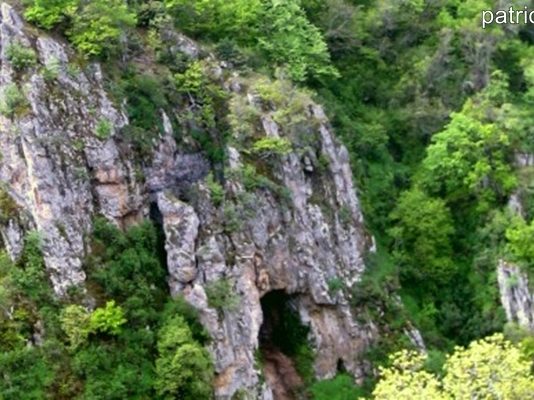 Змейова дупка – Красавицата на подземния свят